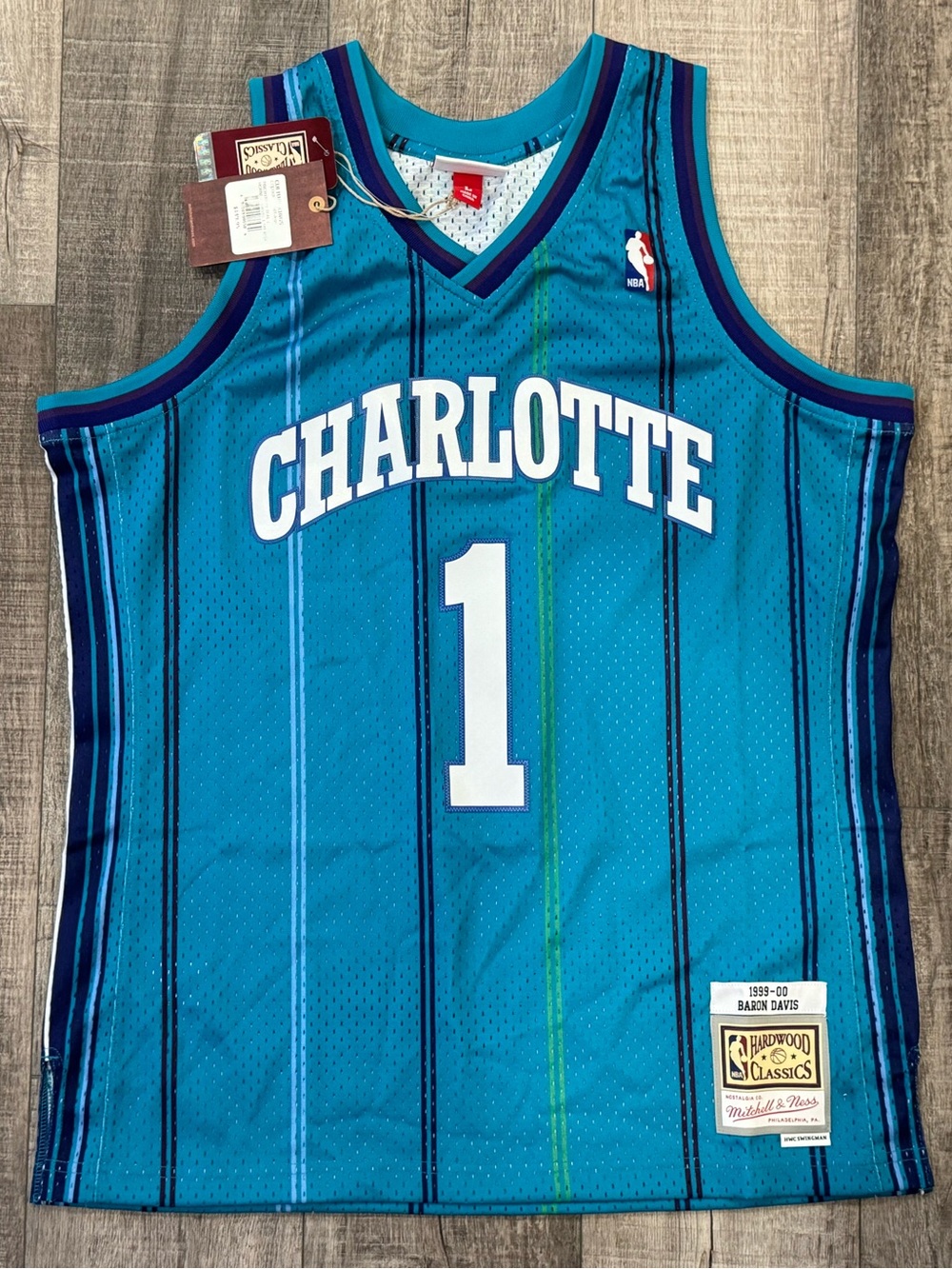 MITCHELL & NESS NBA Charlotte Hornets 1999 Baron Davis #1 Swingman Jersey LARGE